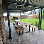 Holiday home Hani's Partyhaus