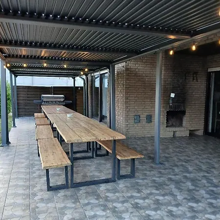 Hani's Partyhaus *