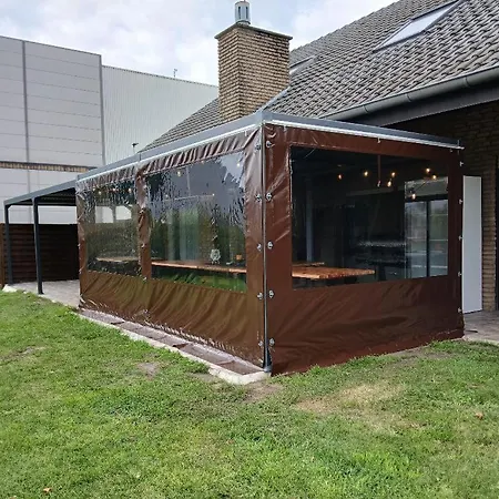 Hani's Partyhaus Nyaraló