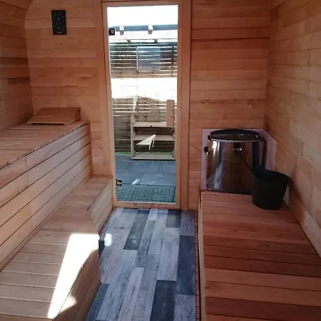 Prázdninový dům Hani's Partyhaus *