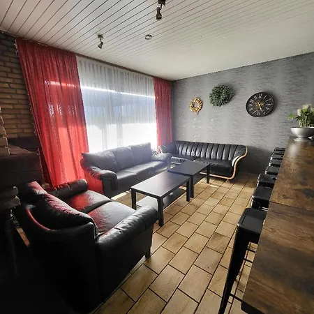 Hani's Partyhaus Feriehus