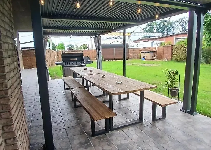 Vakantiehuis Hani's Partyhaus